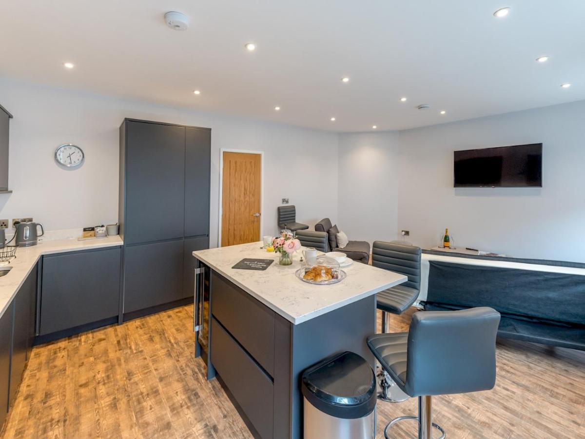 Pass The Keys 5A One Bedroom Modern Town Centre Apartment Shrewsbury Exterior foto